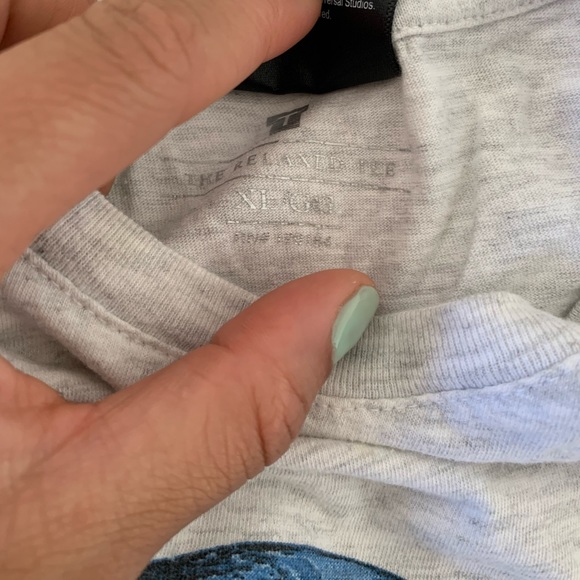 grey tshirt - Picture 2 of 4